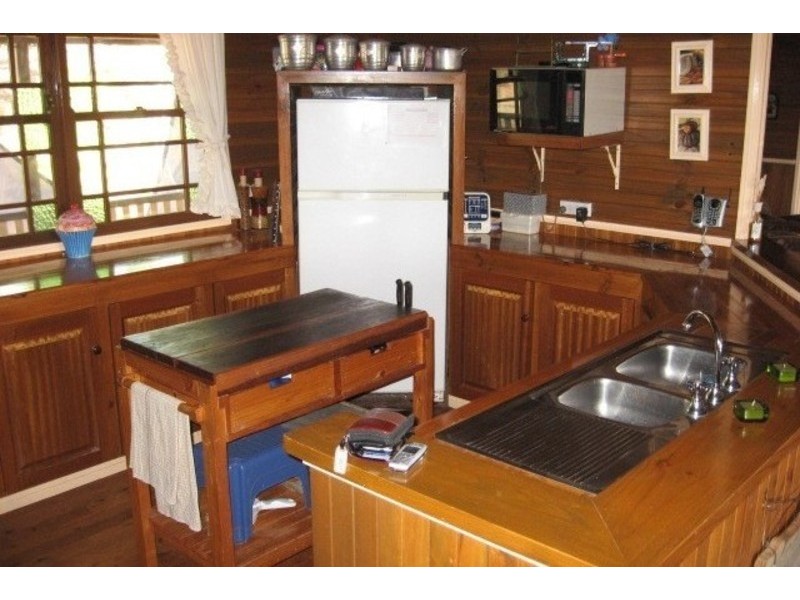 19 Old Creek Road, Childers QLD 4660