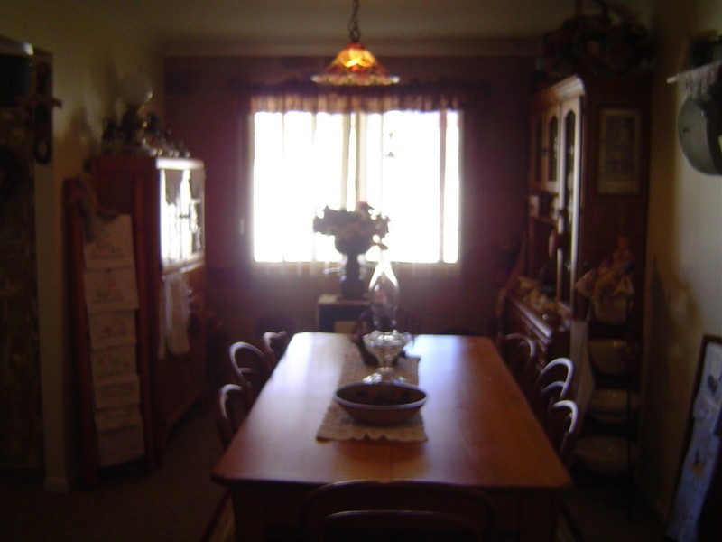 8 Whites Road, Childers QLD 4660