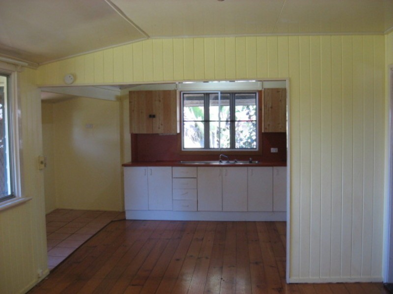 9 Ernest Street, Childers QLD 4660