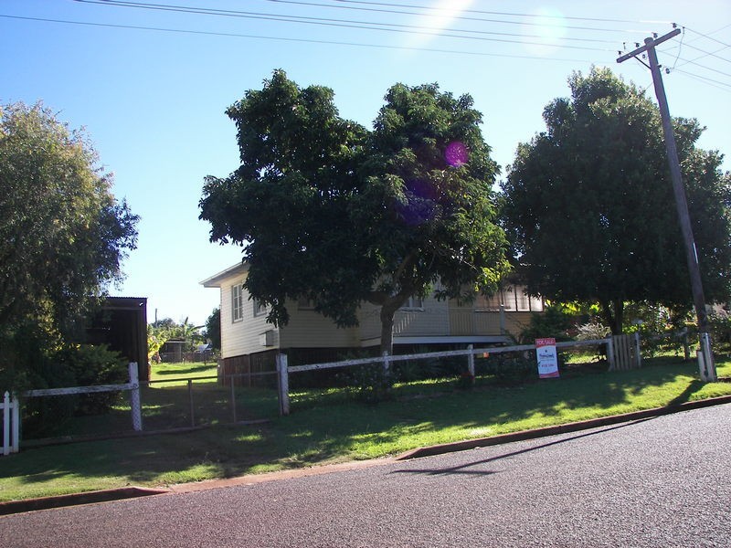 2 Queen Street, Childers QLD 4660