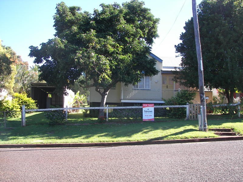 2 Queen Street, Childers QLD 4660