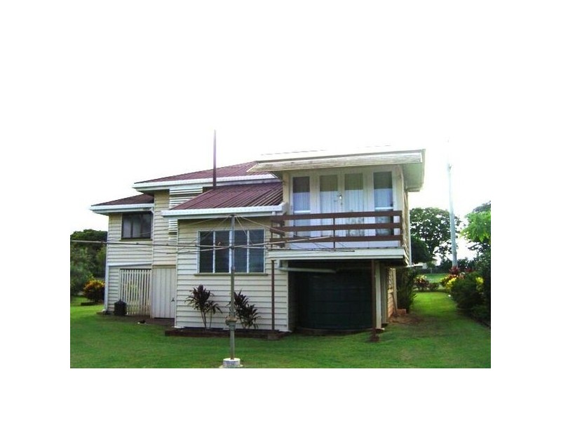 25 West Street, Childers QLD 4660