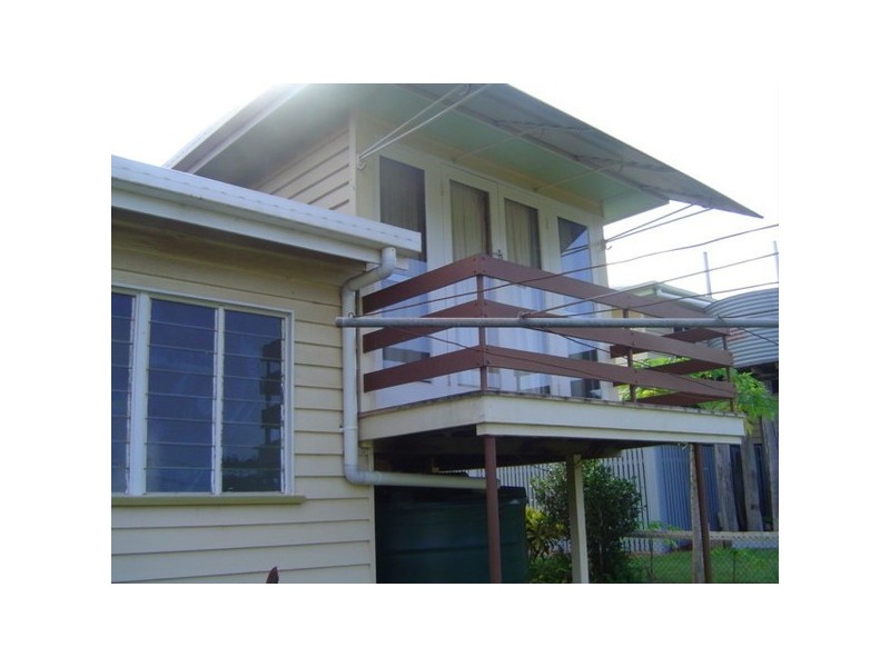 25 West Street, Childers QLD 4660