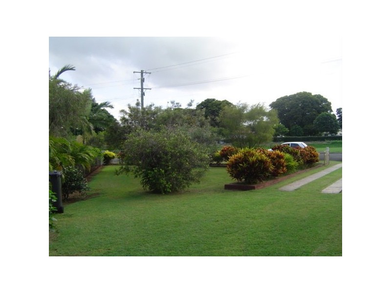 25 West Street, Childers QLD 4660