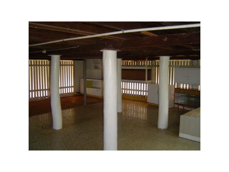 25 West Street, Childers QLD 4660