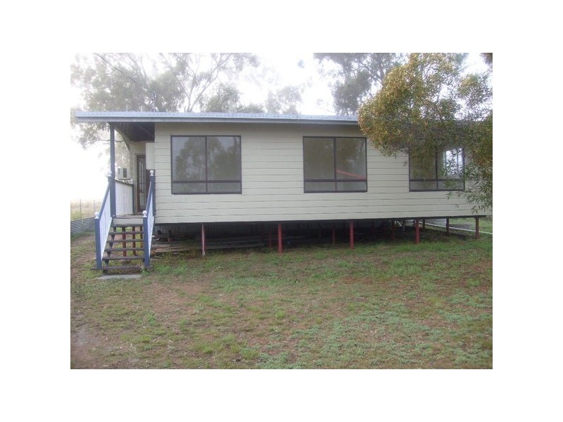 28 Queen Street, Dallarnil QLD 4621