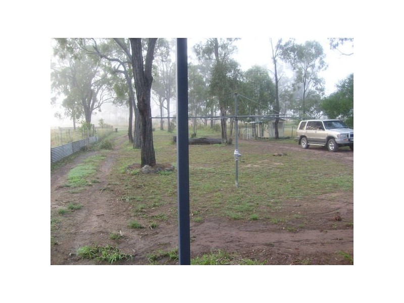 28 Queen Street, Dallarnil QLD 4621
