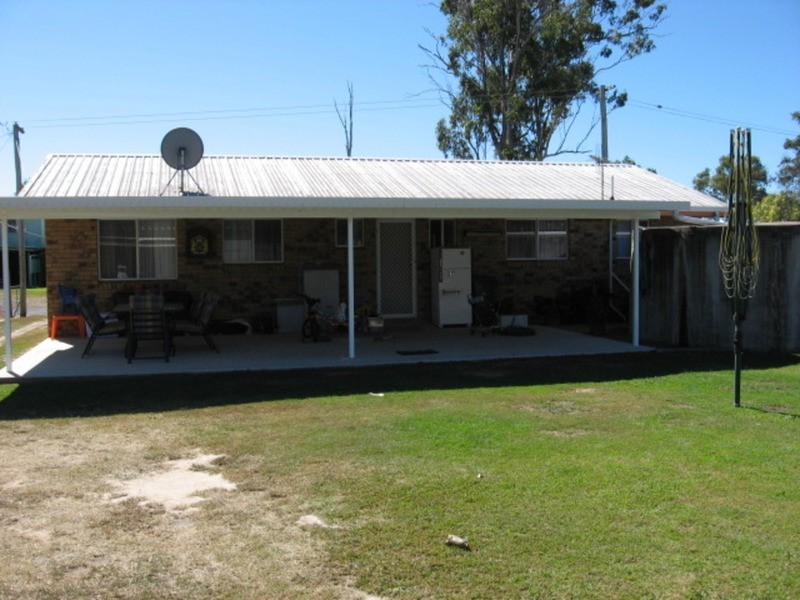 25 Travis Street, Buxton QLD 4660