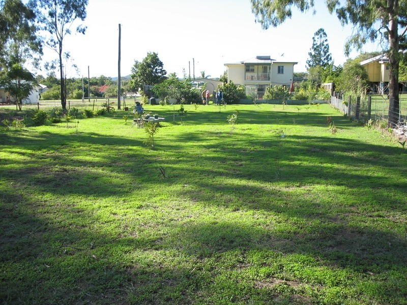 12 Elizabeth Street, Biggenden QLD 4621