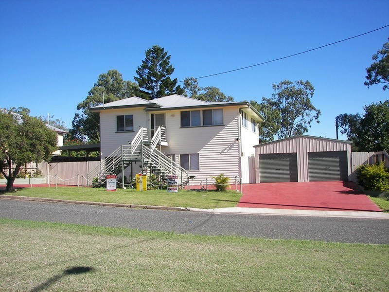 12 Elizabeth Street, Biggenden QLD 4621