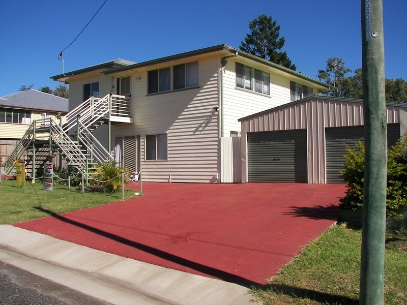 12 Elizabeth Street, Biggenden QLD 4621