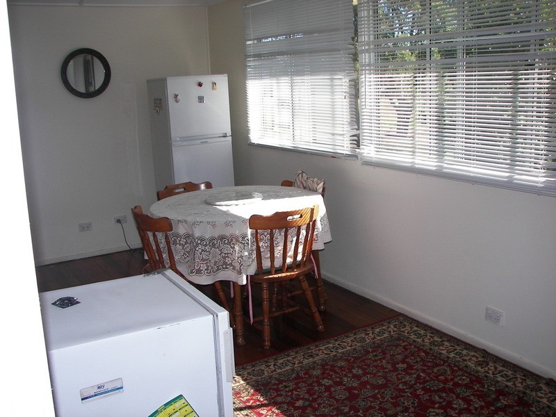 12 Elizabeth Street, Biggenden QLD 4621