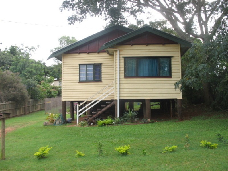 4 Elizabeth Street, Childers QLD 4660