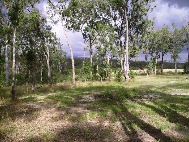 64  Berries Road, Childers QLD 4660