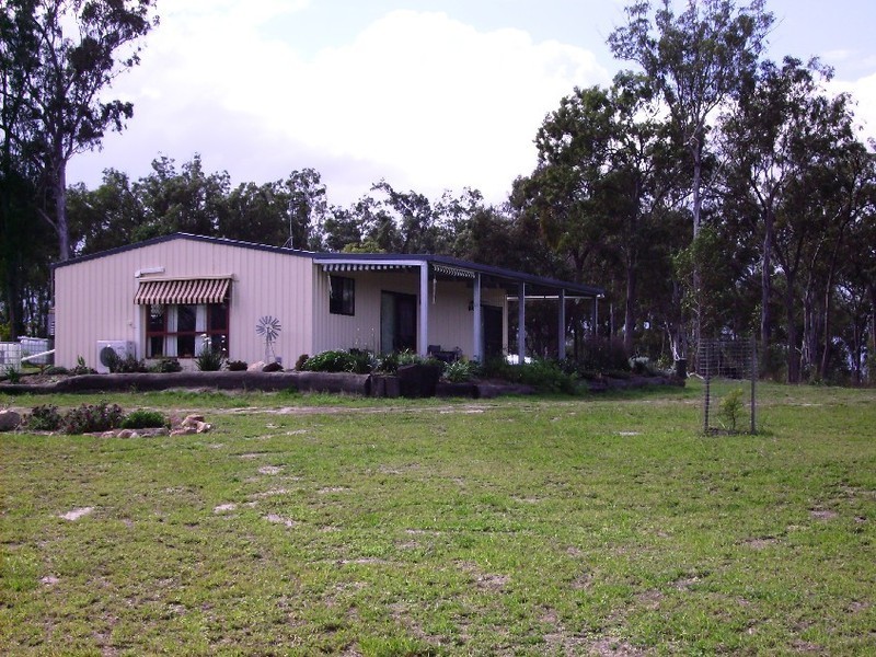 64  Berries Road, Childers QLD 4660