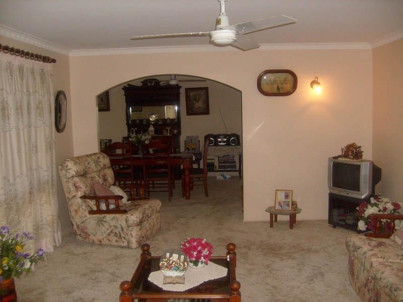 85 McIlwraith Road, Gin Gin QLD 4671