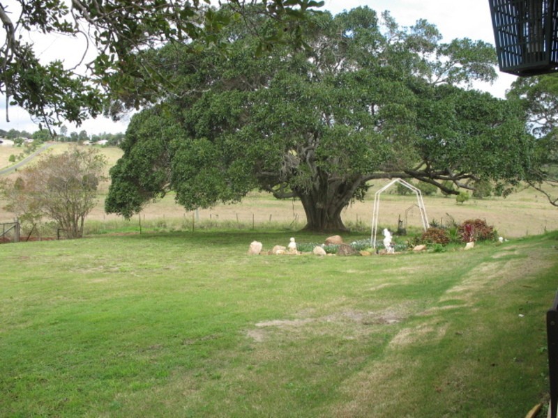 18 Huxley Road, Childers QLD 4660