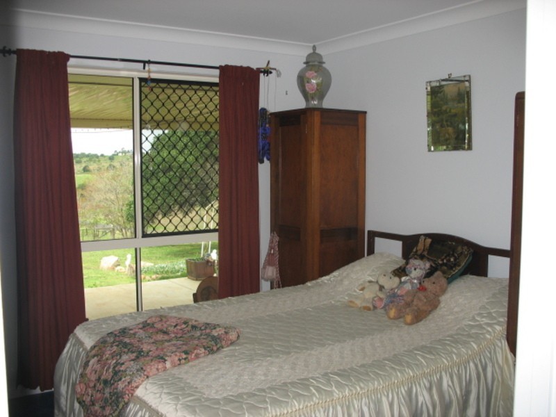 18 Huxley Road, Childers QLD 4660