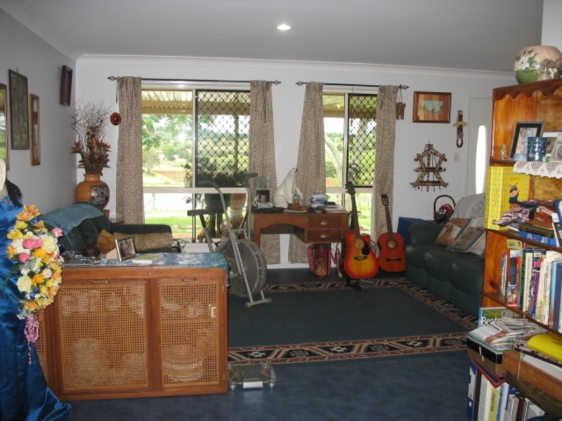 18 Huxley Road, Childers QLD 4660