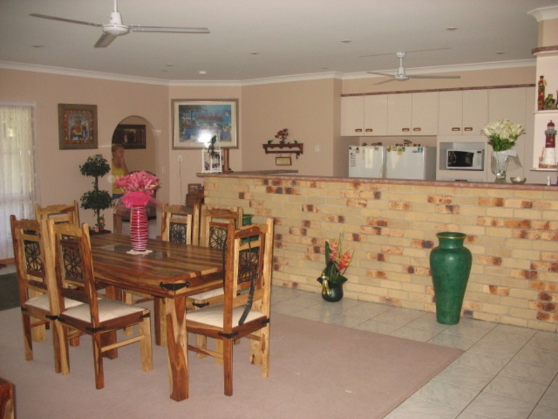 12 Chris-lyn Avenue, Childers QLD 4660