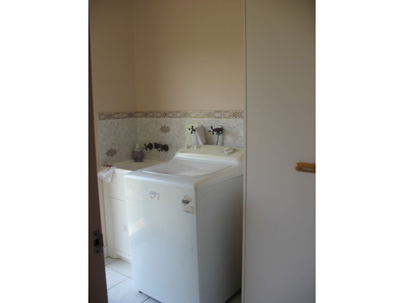 12 Chris-lyn Avenue, Childers QLD 4660