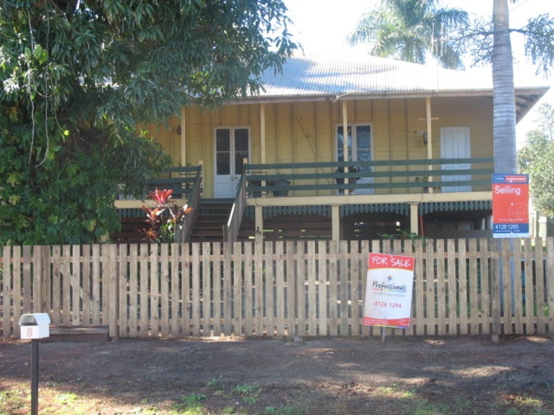 8 Queen Street, Cordalba QLD 4660