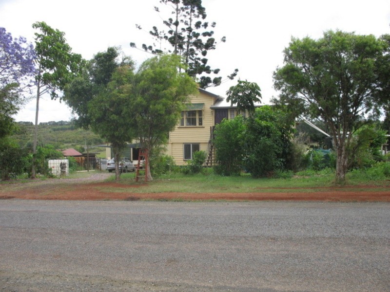 19 Lucketts Road, Childers QLD 4660
