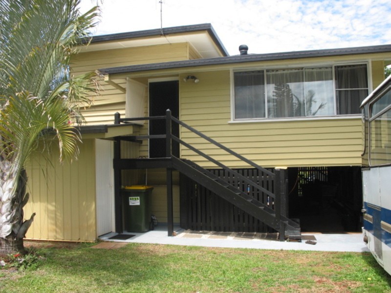 10 Ridgway Street, Childers QLD 4660