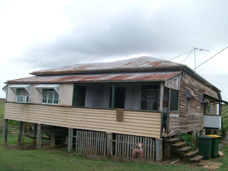 95 Gibsons Road, Childers QLD 4660