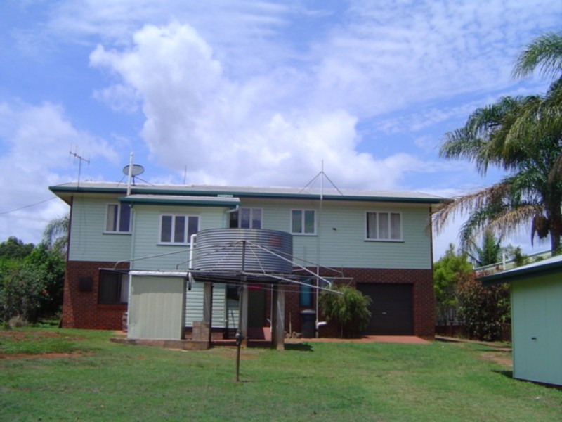 123 Churchill Street, Childers QLD 4660