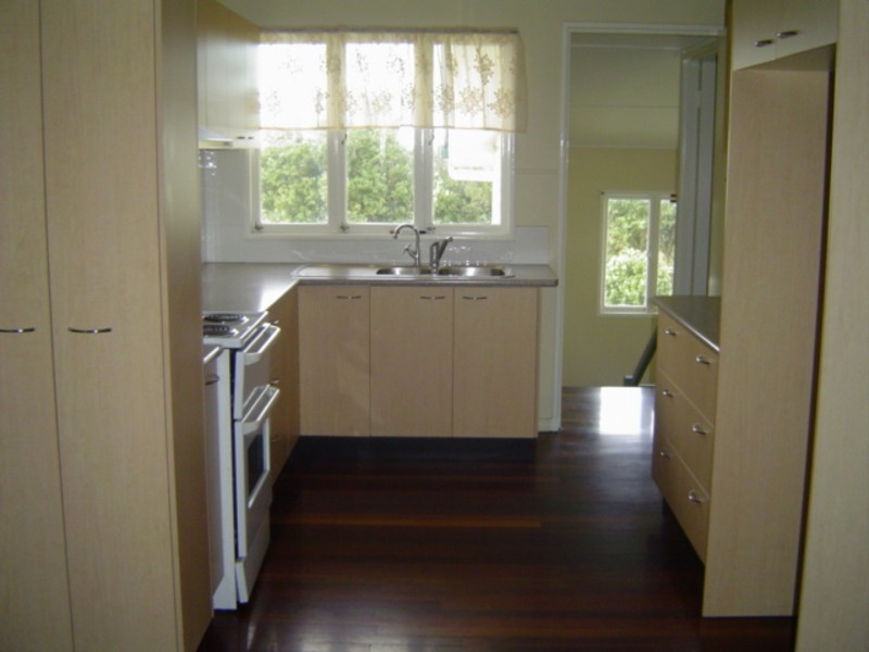 123 Churchill Street, Childers QLD 4660