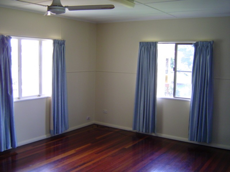 123 Churchill Street, Childers QLD 4660