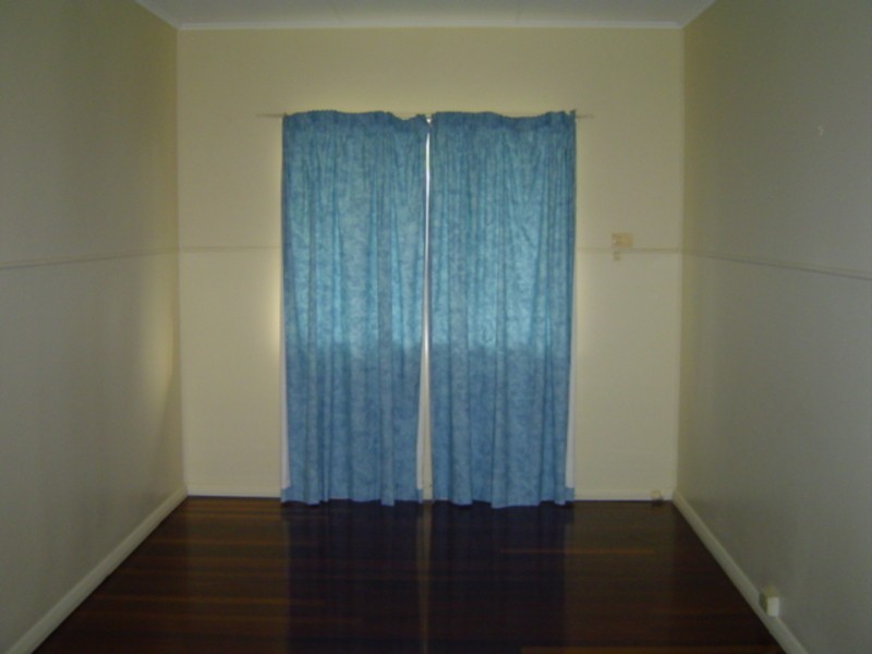 123 Churchill Street, Childers QLD 4660