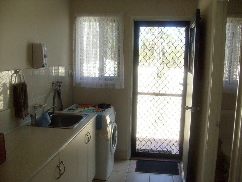 16 Oakview Drive, Childers QLD 4660