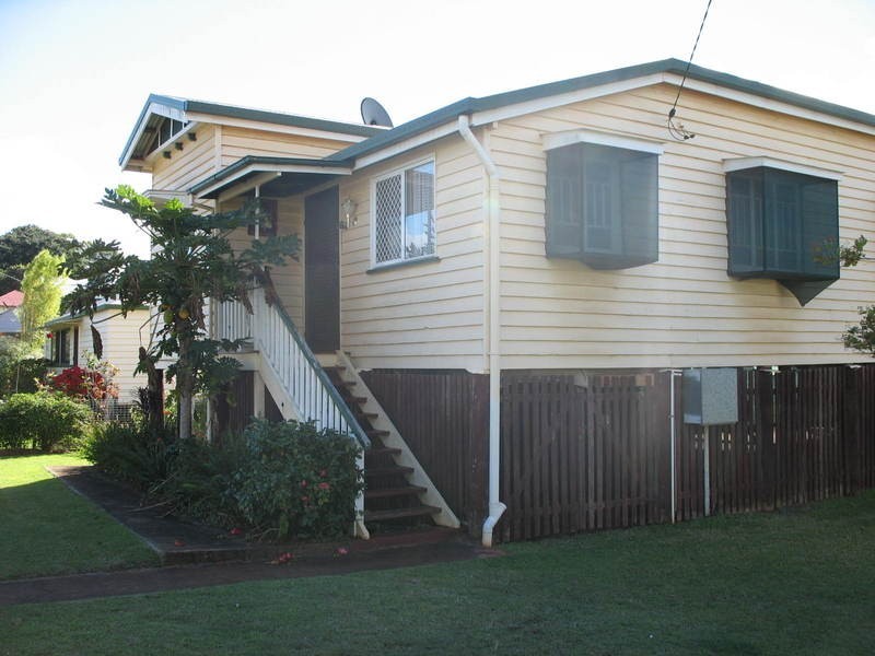 9 Pizzey Street, Childers QLD 4660