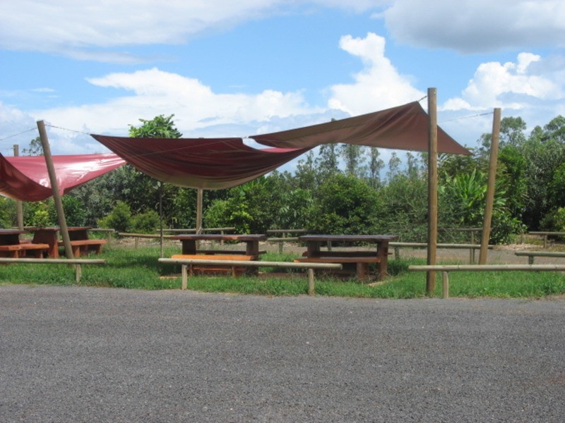 1 Cottonwood Close, Childers QLD 4660