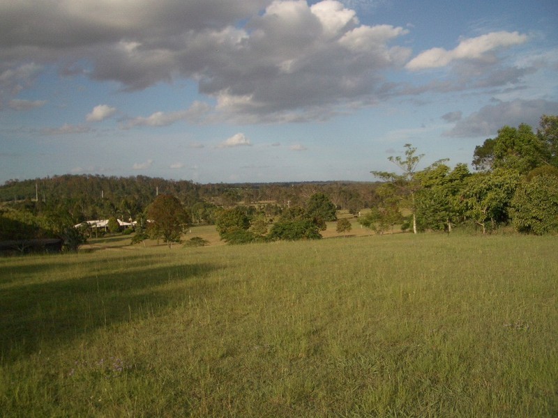 2 Green Valley Court, Childers QLD 4660