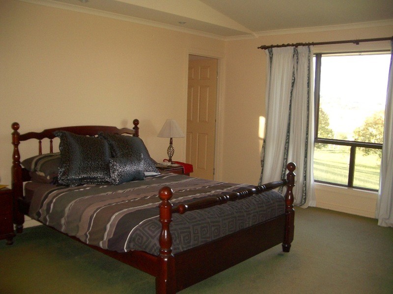 2 Green Valley Court, Childers QLD 4660