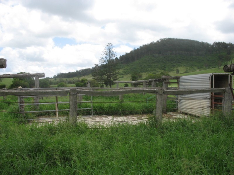 25 Red Hill Road, Woowoonga QLD 4621