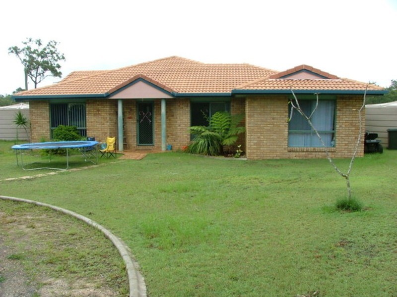 200 Rainbows Road, Childers QLD 4660