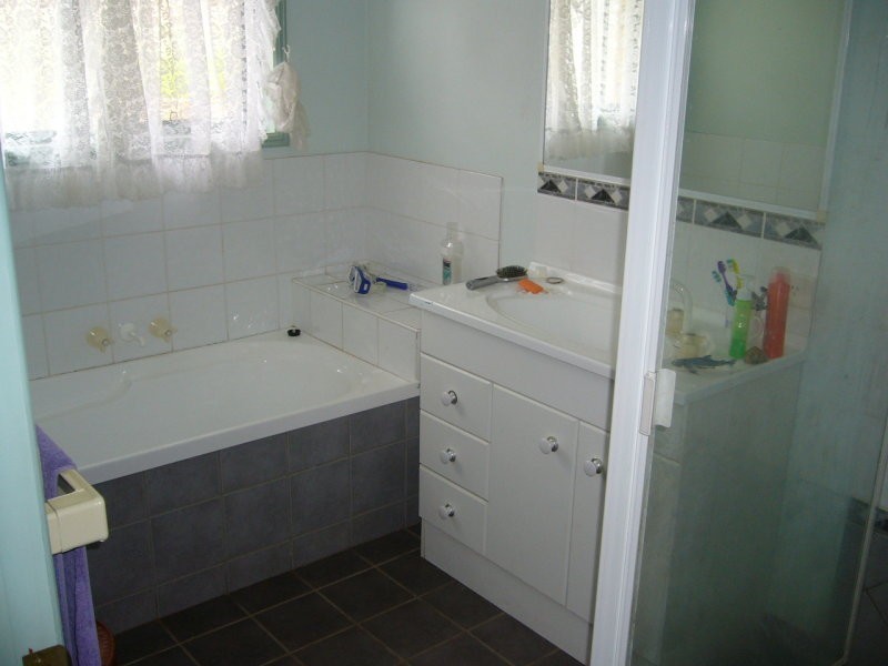 200 Rainbows Road, Childers QLD 4660