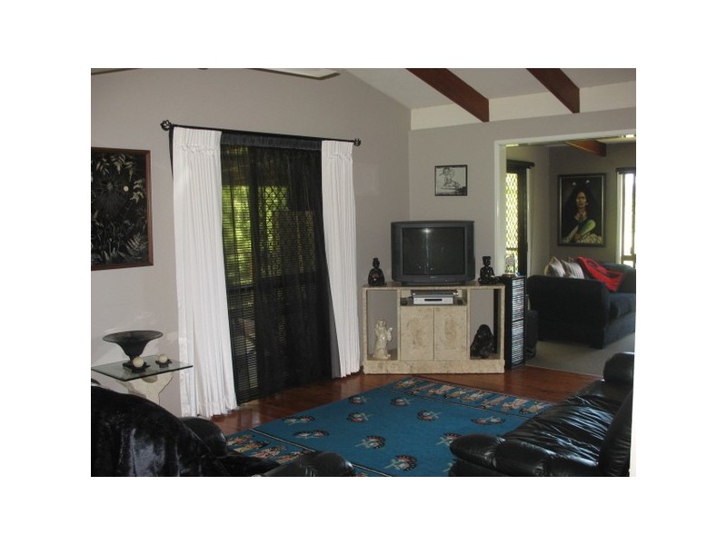 146 Thompson Road, Childers QLD 4660