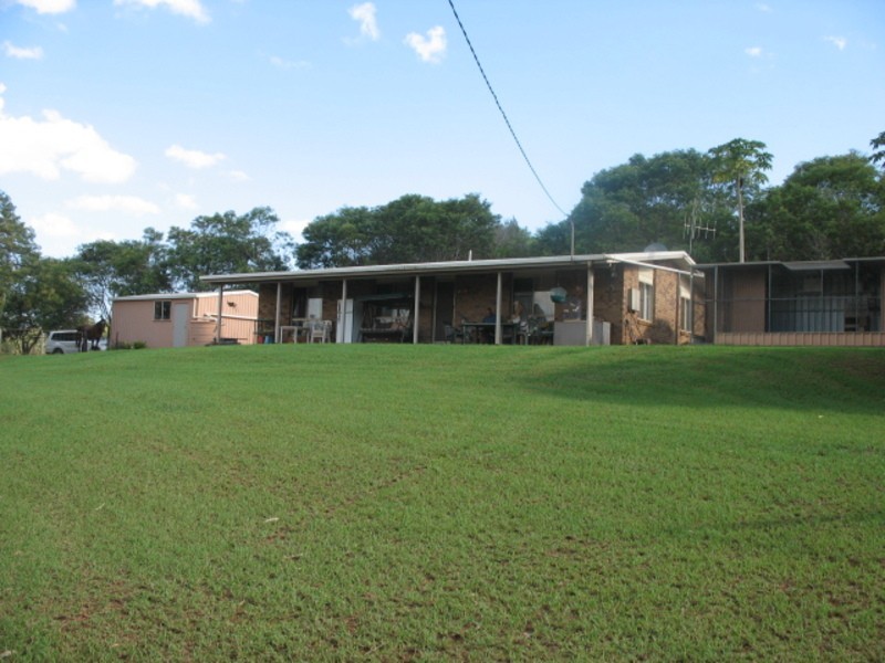 152 Rainbows Road, Childers QLD 4660