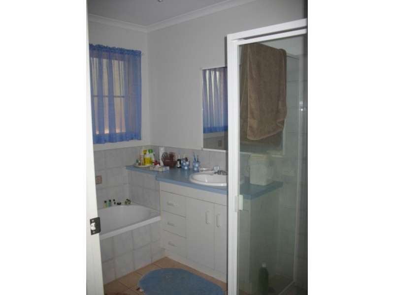 152 Rainbows Road, Childers QLD 4660