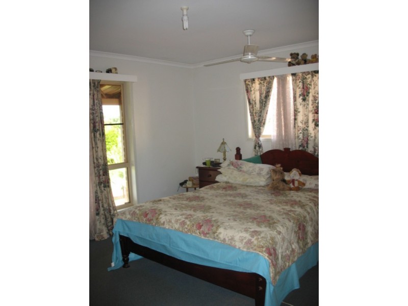 152 Rainbows Road, Childers QLD 4660