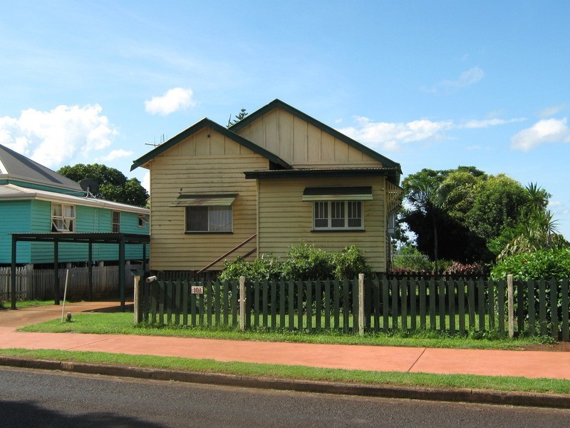 101 Churchill Street, Childers QLD 4660