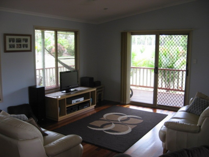 9 Oakview Drive, Childers QLD 4660