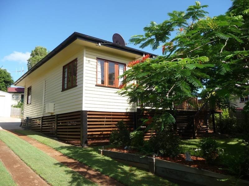 6 Elizabeth Street, Childers QLD 4660
