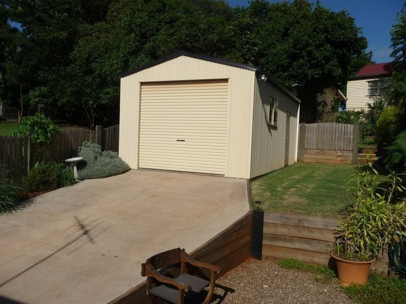 6 Elizabeth Street, Childers QLD 4660
