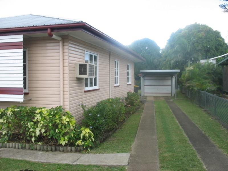 8 May Street, Gin Gin QLD 4671